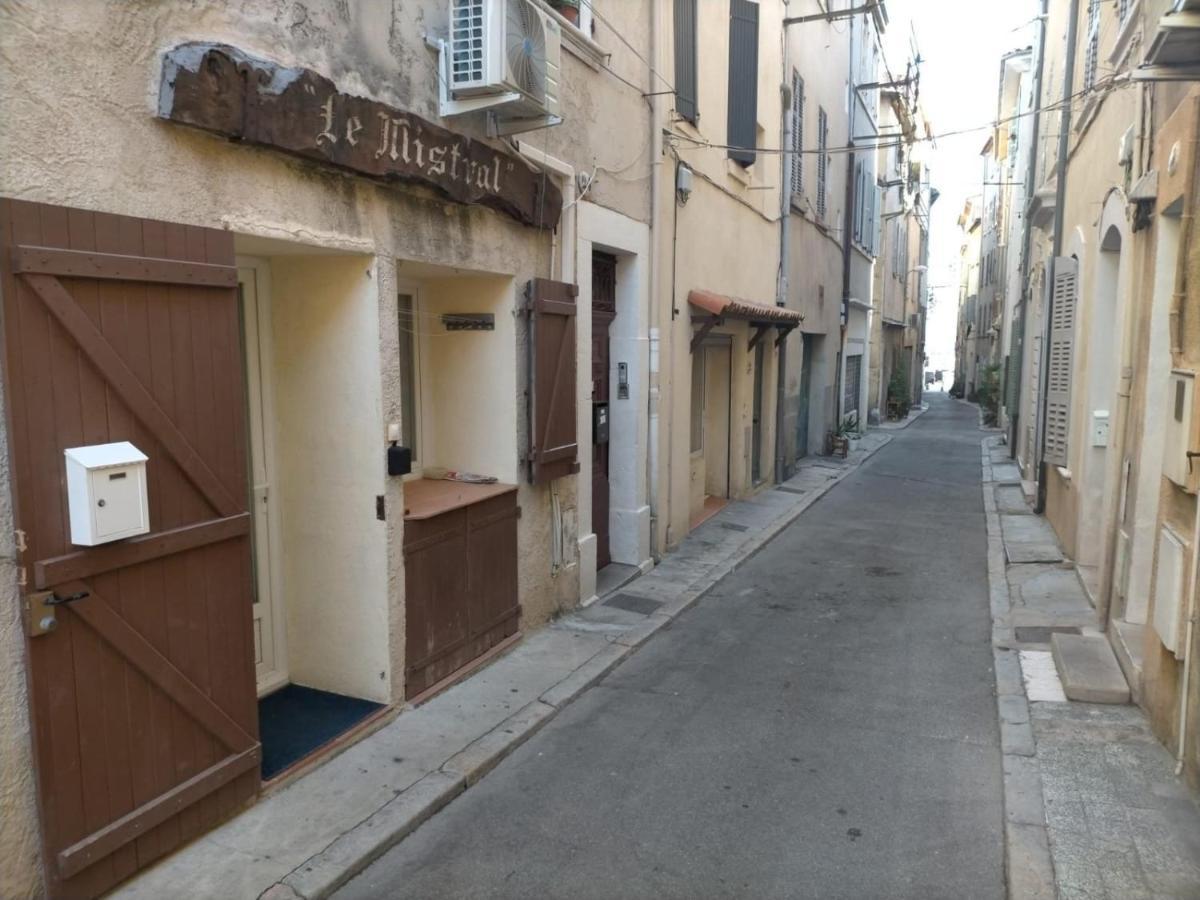 Le Mistral Location